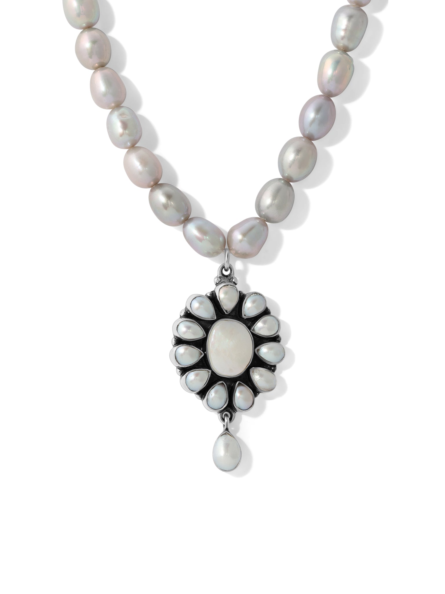 The Pia Pearl Necklace